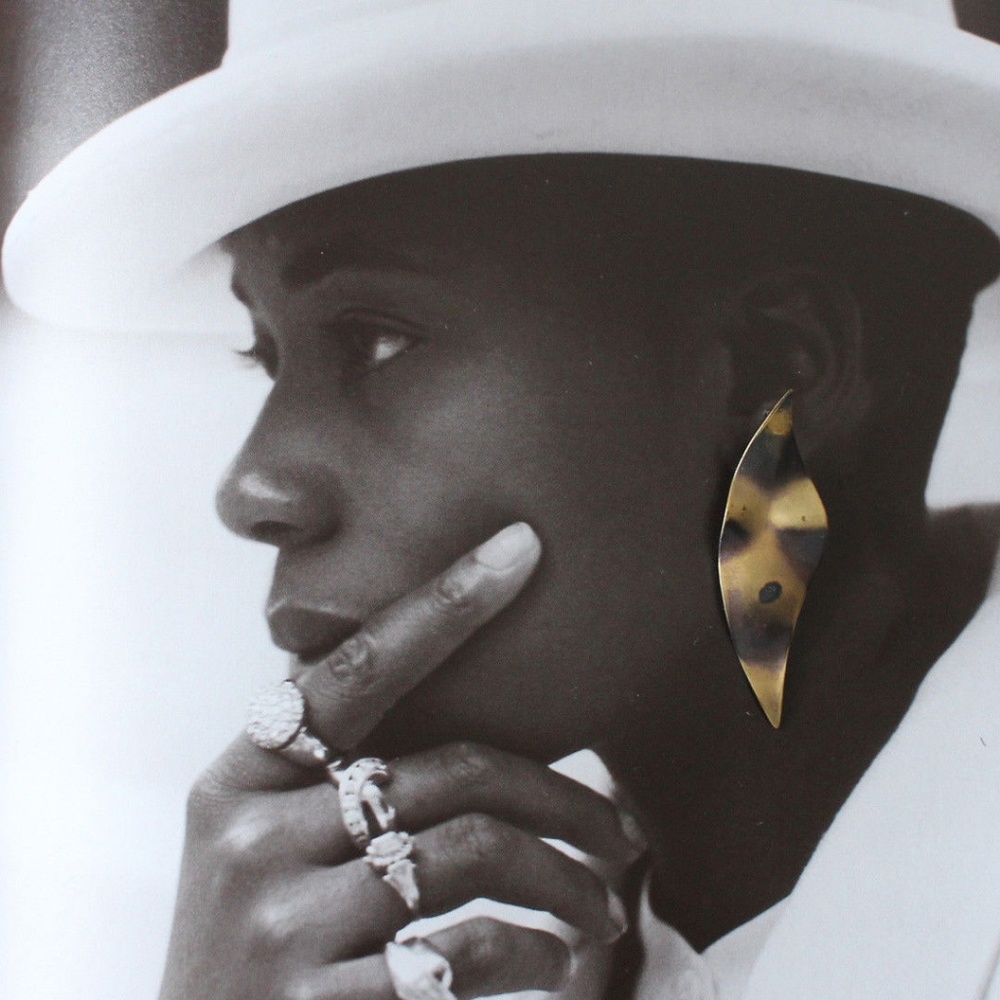 VINTAGE Tortoise Shell Abstract Minimal Earrings - Picture 3 of 3